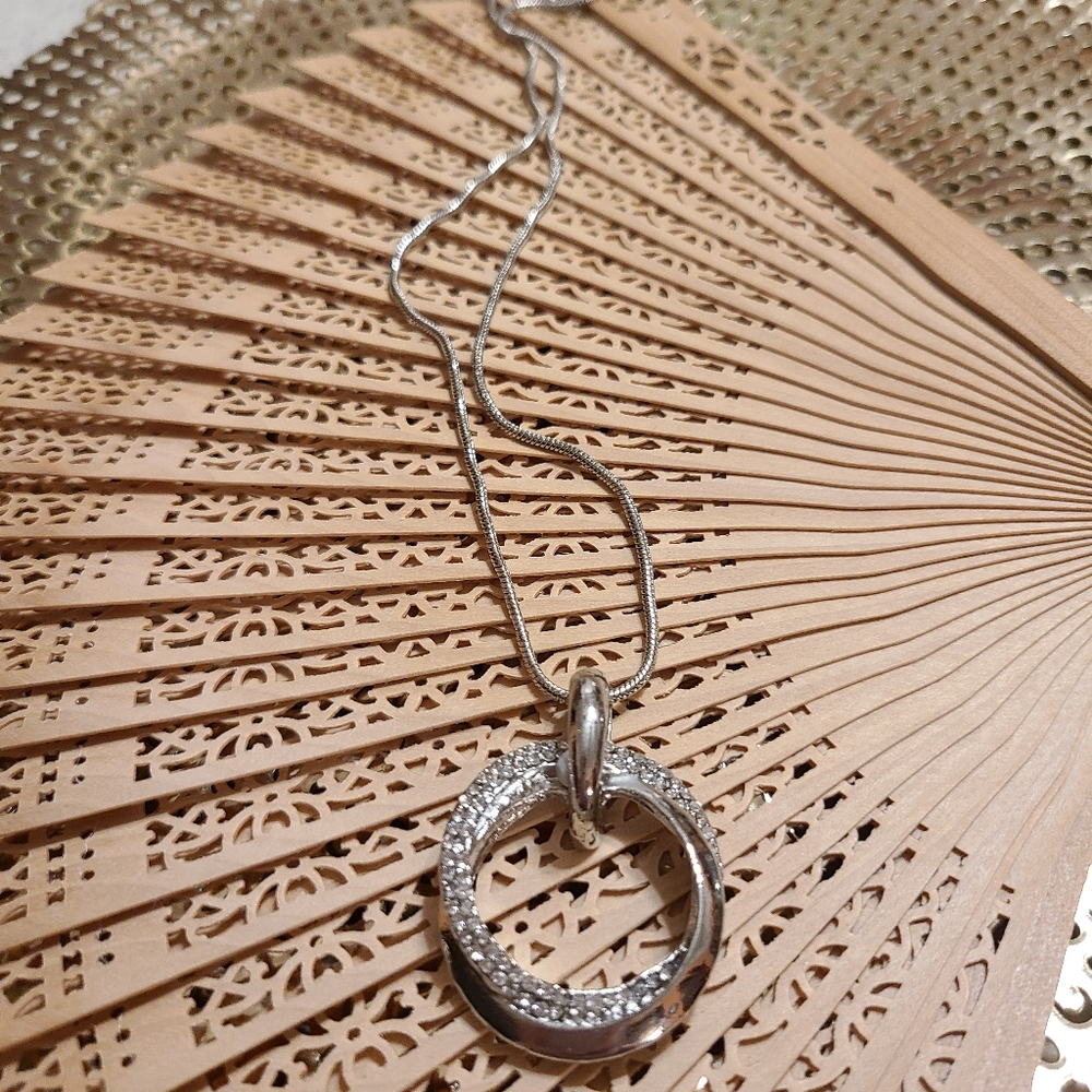 Vintage Silver Circle Pendant Necklace